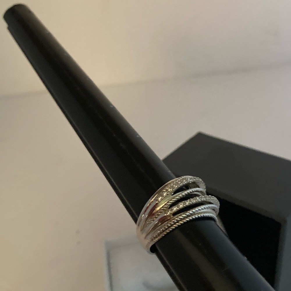 Beautiful Sterling Silver And Cubic Ring View 4